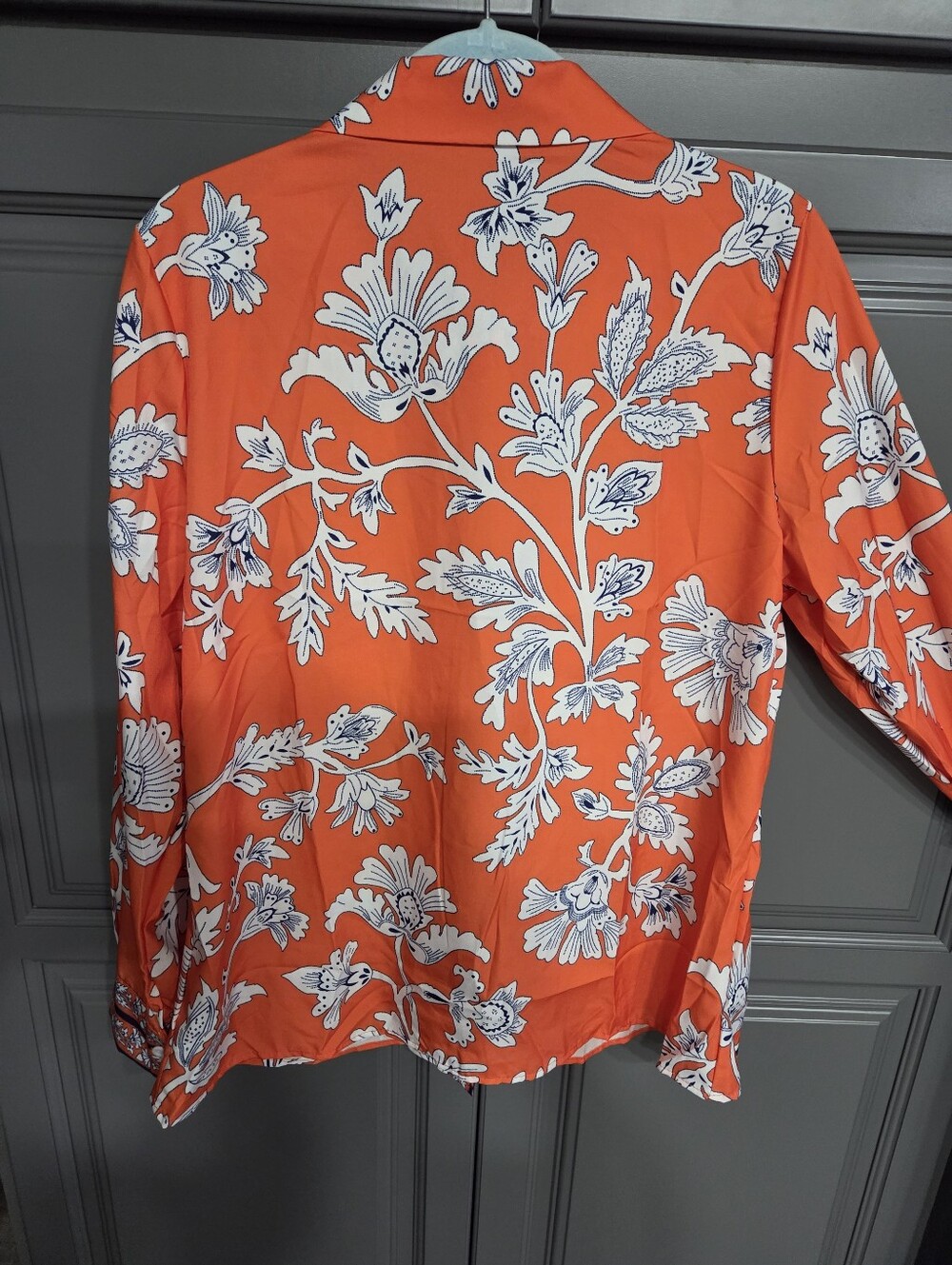 Women Button Down Top - Picture 6 of 7